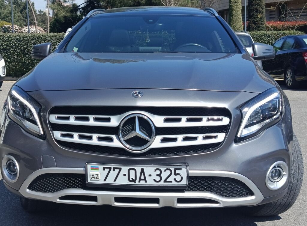 Mercedes-Benz GLA-Class: 2 l 2018 il Krossover 77-QA-325 — Avtomobillər, Bakı