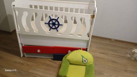 Uşaq beşiyi + balaca kreslo-mat və parıltılı uşaq çantası dəsti — 60 ₼ · Баку · Bəşikləri Uşaq beşiyi + balaca kreslo-mat və parıltılı uşaq çantası dəsti — Баку