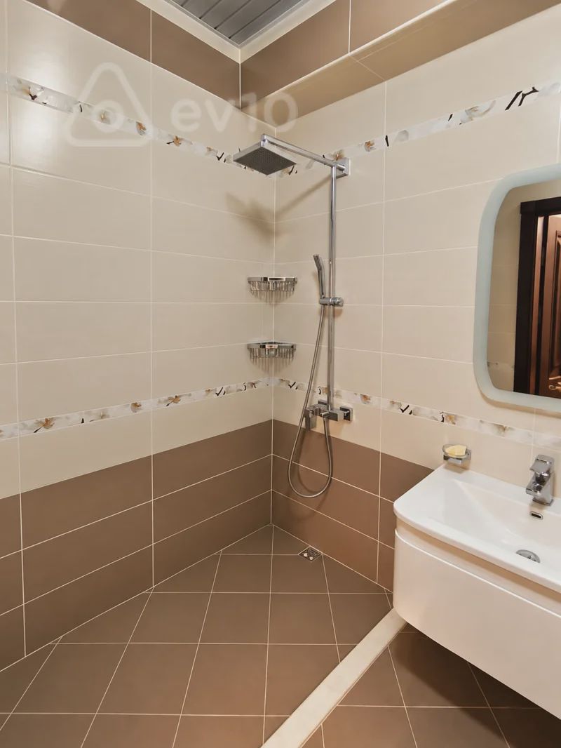 For sale: 4-room apartment (new building), 204 m² — Mənzil, Bakı (11)