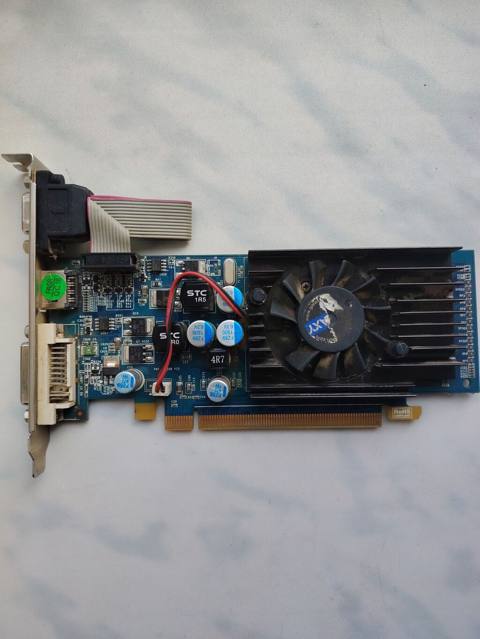 Videokart — PCI-Express (x16) interfeysli, aşağı profil braketi ilə — Гедабей