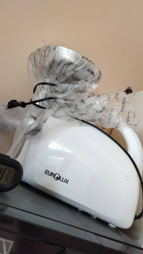 Eurolux elektrikli mikser - Brend: Eurolux - Korpus: ağ rəngli — 80 ₼ · Baku · Blenderlər, xırdalayanlar və mikserlər Eurolux elektrikli mikser - Brend: Eurolux - Korpus: ağ rəngli — Baku