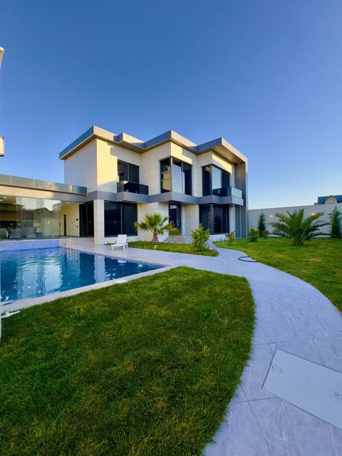 Satılır 5 otaqlı həyət evi/bağ evi 300 m² — Bakı