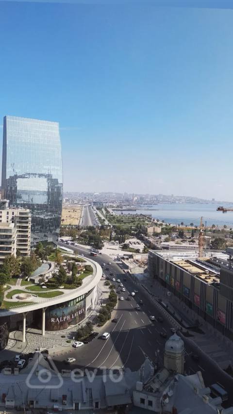 4 otaqlı mənzil, 241.1 m², Neftçilər — Пәтер