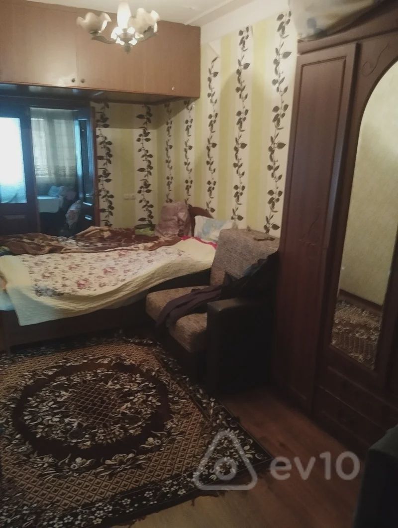 For sale: 3-room apartment (old building), 100 m² — Mənzil, Bakı (11)