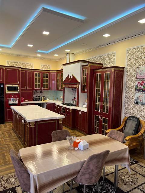 Satılır: Həyət evi, 800 m², 18 sot — Heydər Əliyev küçəsi 4-cü döngə — Новханы