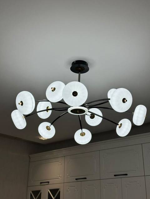 Çılçıraq, 10 və daha çox lampa, Metal — 180 ₼ · Novxanı · Tavan is?qlar? v? cilc?raqlar Çılçıraq, 10 və daha çox lampa, Metal — Novxanı
