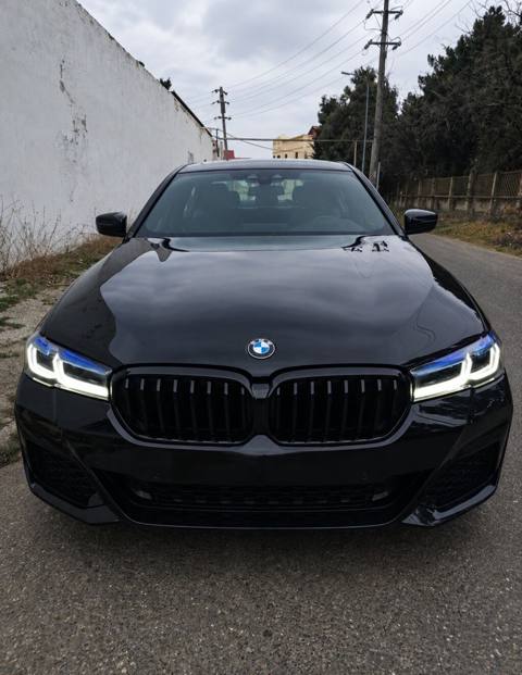 BMW 530: 2 l 2020 il Sedan — Avtomobil