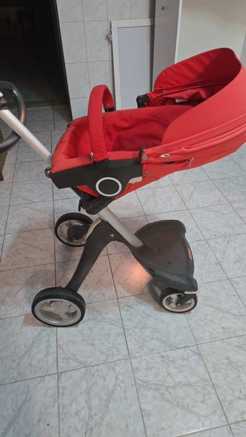 Stokke Xplory uşaq arabası – qırmızı rəng - Brend/model: Stokke — Uşaqlar üçün hər şey