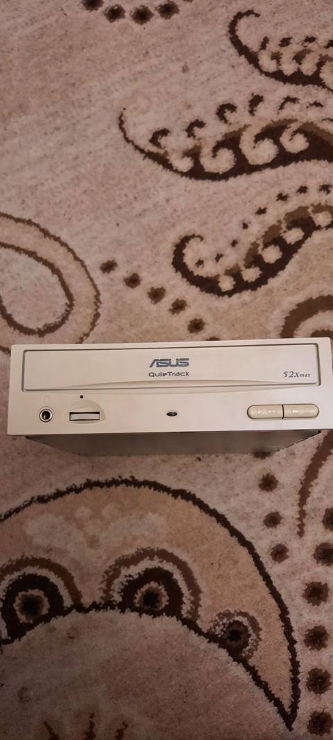 ASUS QuietTrack 52Xmax Cd-rom sürücüsü - Model: ASUS CD-S520/A5 — Баку