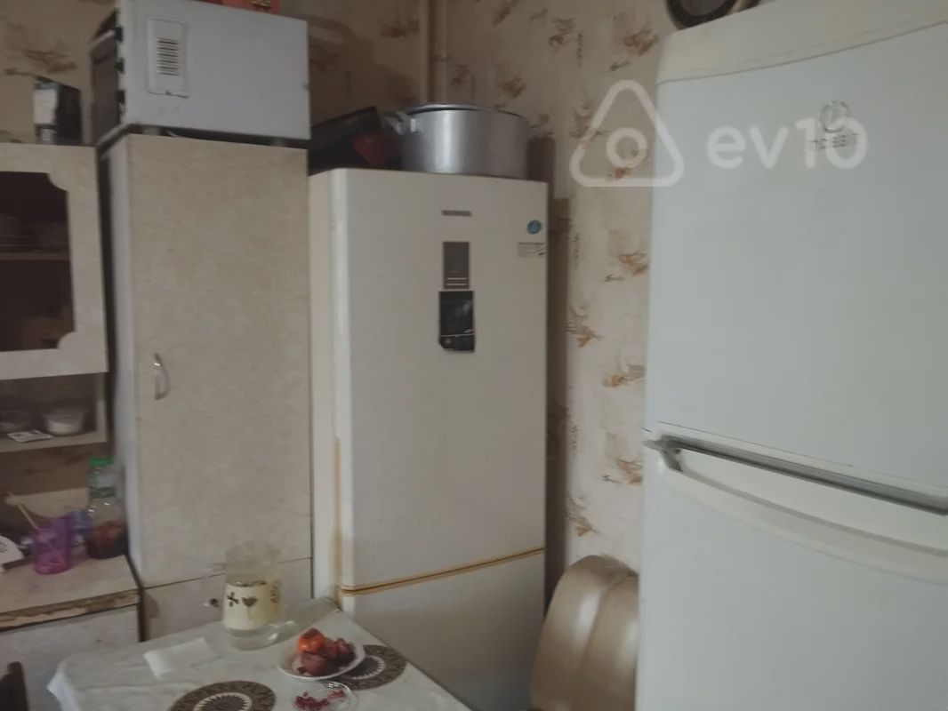 For sale: 3-room apartment (old building), 100 m² — Mənzil, Bakı (9)