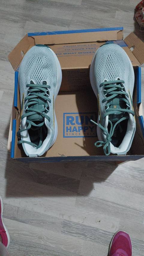 Brooks Glycerin 20 qaçış krossovkaları - Model: Brooks Glycerin (yan — 250 ₼ · Baku · Krossovkalar Brooks Glycerin 20 qaçış krossovkaları - Model: Brooks Glycerin (yan — Baku