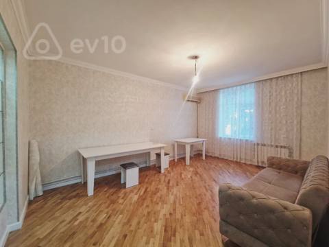 3 otaqlı mənzil, 70 m², Rüstəm Rüstəmov Küçəsi — kirayə — Пәтер