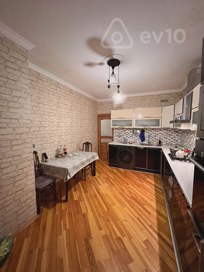 For sale: 3-room apartment (old building), 80 m² — Mənzil, Bakı (12)