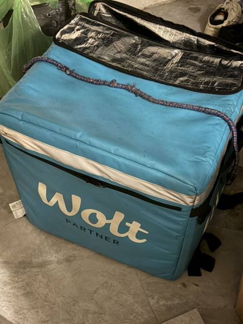 Wolt çanta Üstünsə iki ədəd rezin ip veriləcək Wolt Partner termal — Товарлар