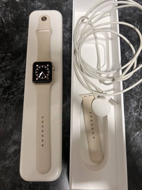 Apple Watch Series 2 nəsil – Gold/alüminium korpus, krem rəngli — 100 ₼ · Baku · Ağıllı saatlar Apple Watch Series 2 nəsil – Gold/alüminium korpus, krem rəngli — Baku