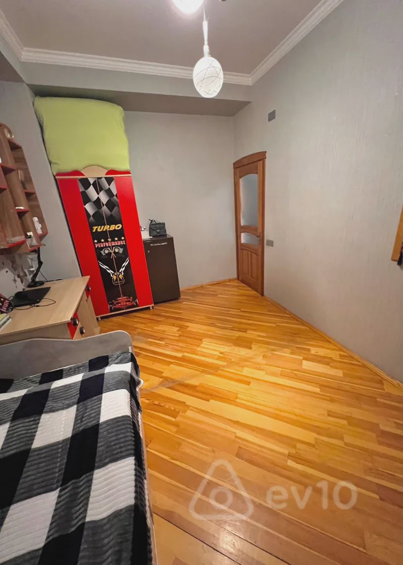 For sale: 3-room apartment (old building), 80 m² — Mənzil, Bakı (10)