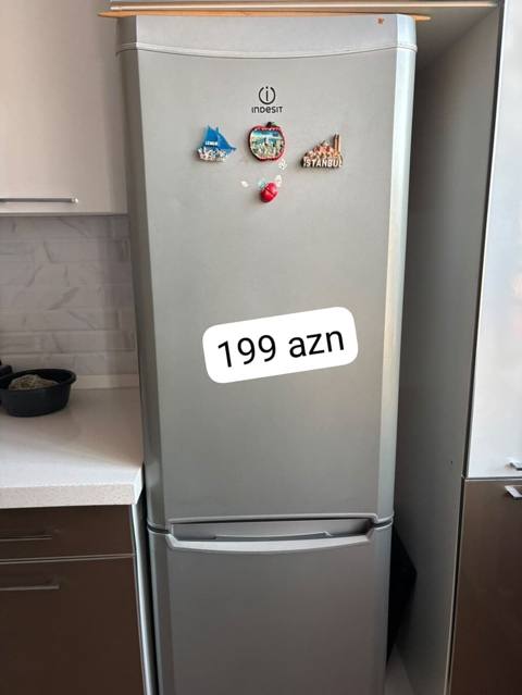 İndezit 199 azn heç bir çürüy pası yoxdur bircı qablarnda çatı var — 199 ₼ · Baku · Soyuducular İndezit 199 azn heç bir çürüy pası yoxdur bircı qablarnda çatı var — Baku
