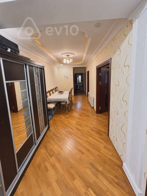 3 otaqlı mənzil, 125 m², Əbdülvahab Salamzadə küçəsi — Баку