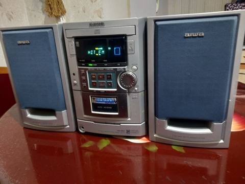 Aiwa mini hi-fi stereo sistemi – kompakt 3 hissəli musiqi mərkəzi — 30 ₼ · Baku · Akustik sistemlər Aiwa mini hi-fi stereo sistemi – kompakt 3 hissəli musiqi mərkəzi — Baku