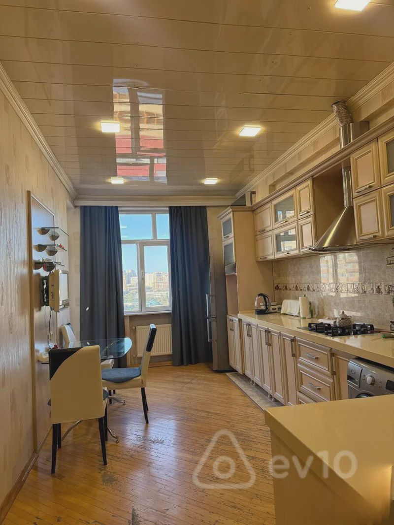 For sale: 3-room apartment (new building), 130 m² — Mənzil, Bakı (9)
