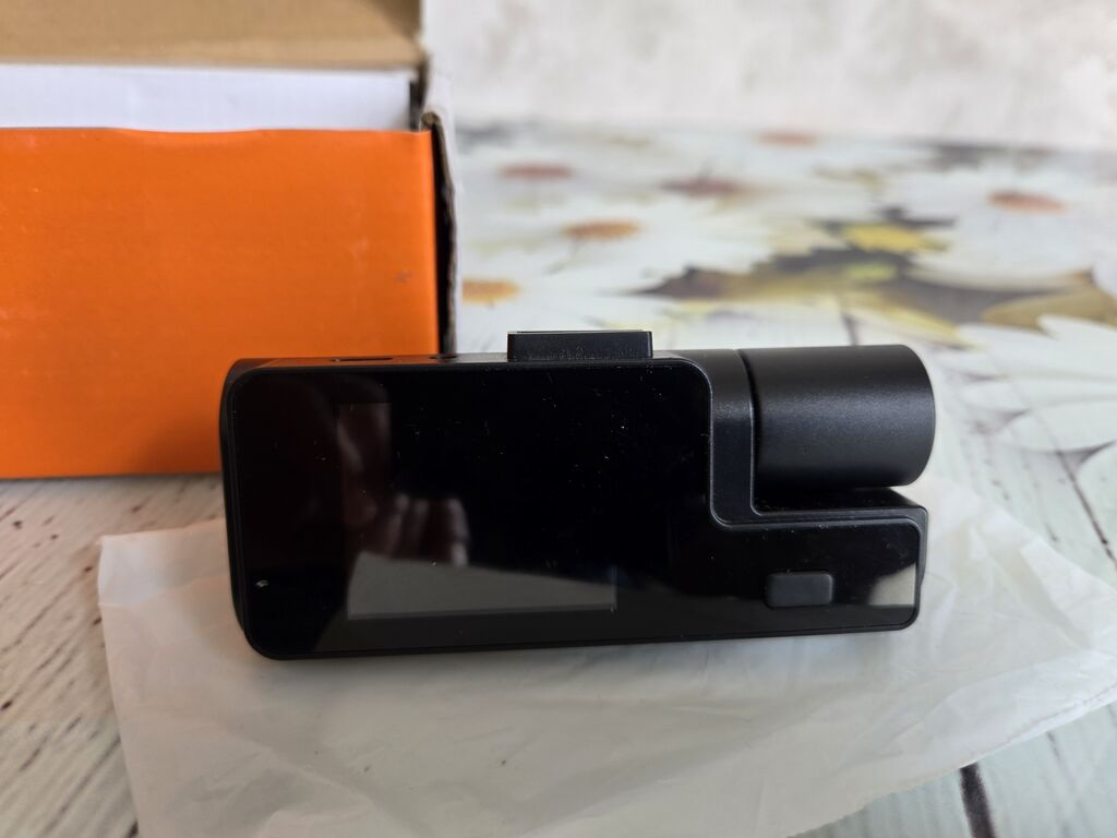 İki linzalı avtomobil DVR (dashcam) Xüsusiyyətlər: - İki kamera — Video qeydediciləri, Oğuz (5)