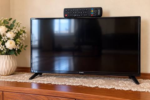 Tv 82 ekran sade az işlənib aparatla smart olur Qiymet 120 azn — Masazir