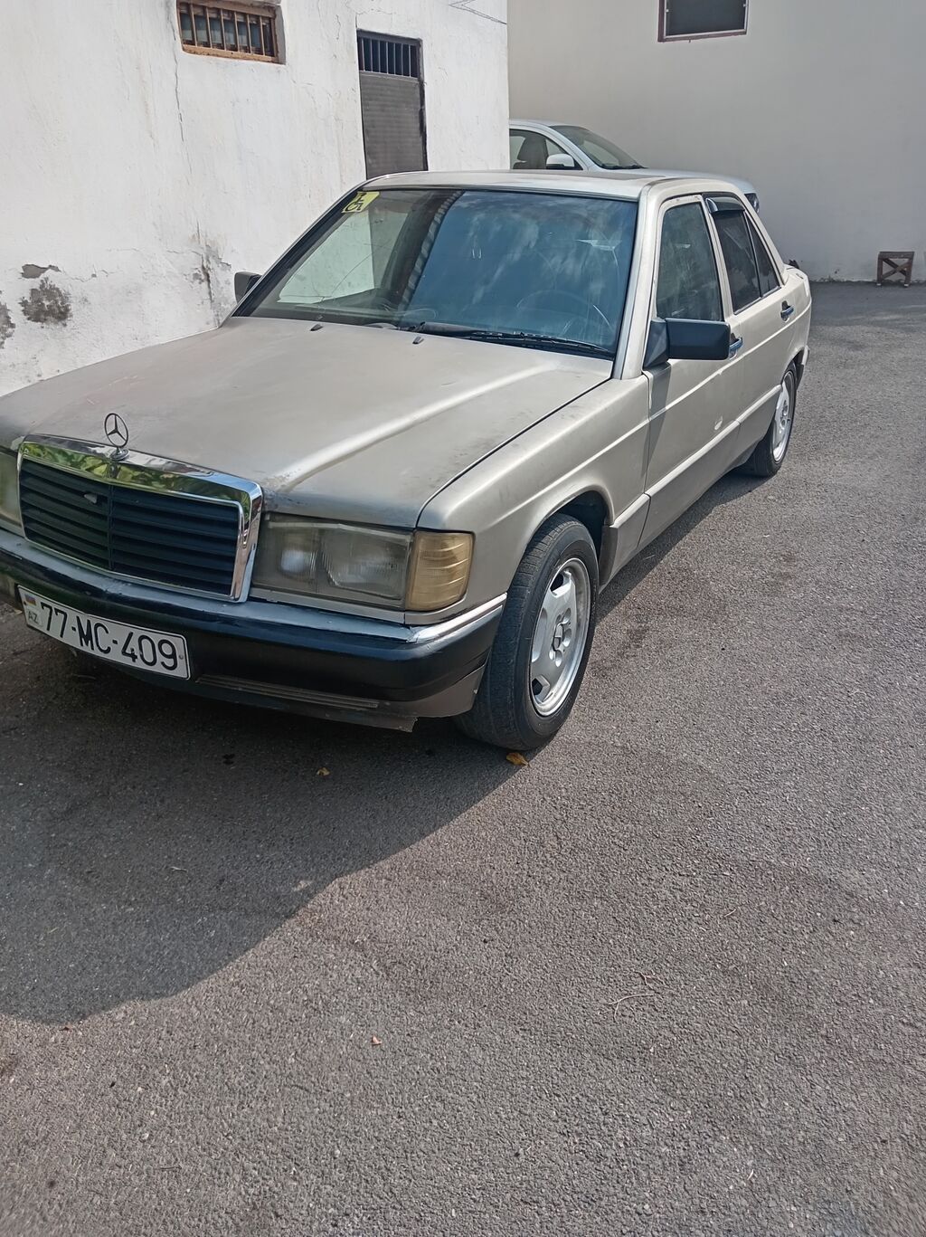 Mercedes-Benz 190: 2 l 1989 il Sedan