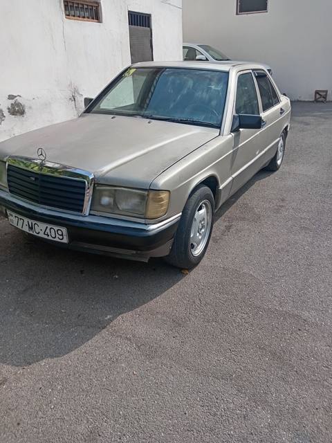 Mercedes-Benz 190: 2 l 1989 il Sedan — 2 400 ₼ · Fatmayi · Avtomobillər Mercedes-Benz 190: 2 l 1989 il Sedan — Fatmayi