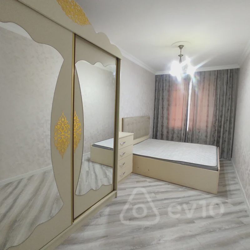 For sale: 2-room apartment (old building), 55 m² — Mənzil, Bakı (7)