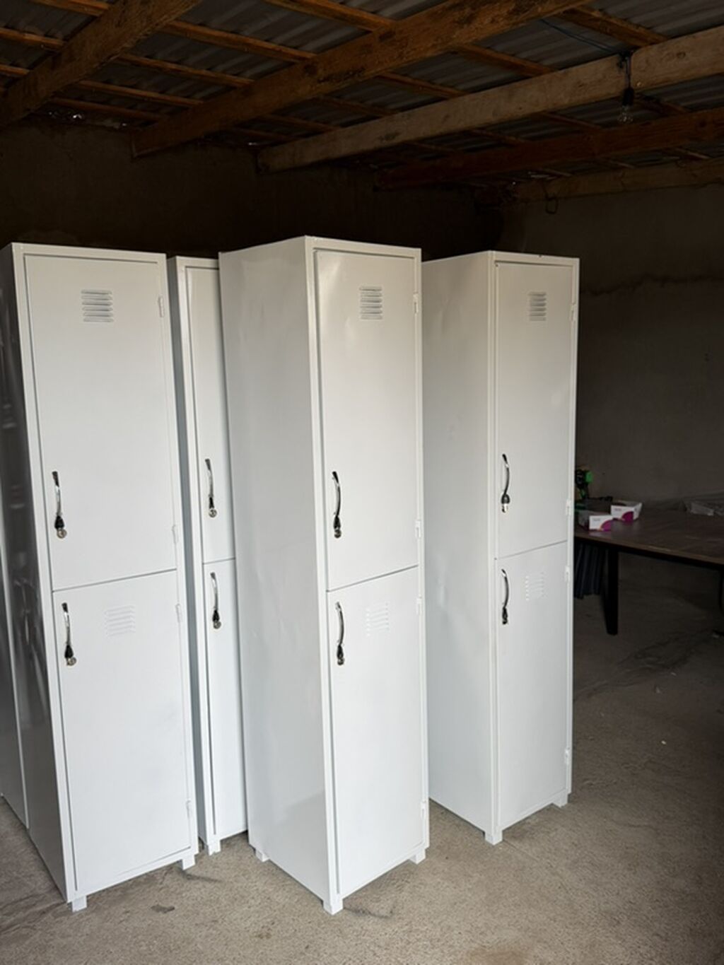 Metall şkaf – paltar və əşya dolabı - Material: qalın metall — Ofis mebeli, Bakı (3)