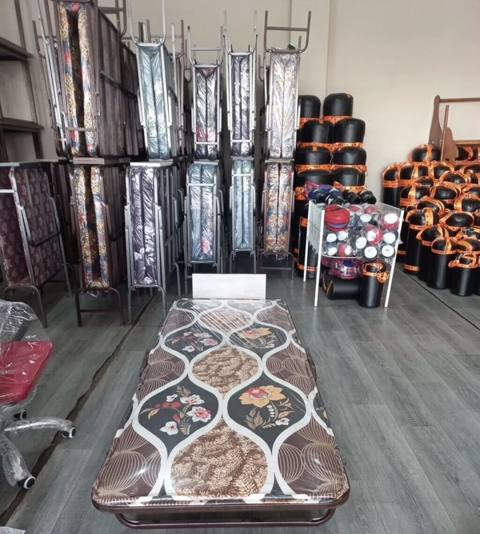Qatlanan çarpayı satılır. Metal karkaslı, kompakt və praktik quruluşa — Mebel