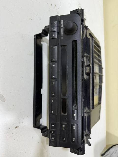 BMW e46 maqnitafonu zavod orijinal Hec bir problemi yoxdur — Digah