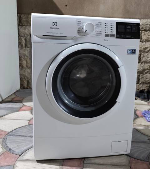 Paltaryuyan maşın Electrolux, 6 kq, İşlənmiş, Qurutma var — 220 ₼ · Baku · Çamaşır maşınları Paltaryuyan maşın Electrolux, 6 kq, İşlənmiş, Qurutma var — Baku