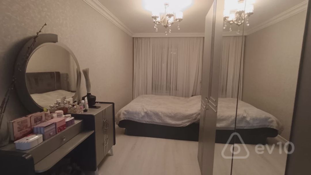 For sale: 3-room apartment (old building), 104 m² — Mənzil, Bakı (12)