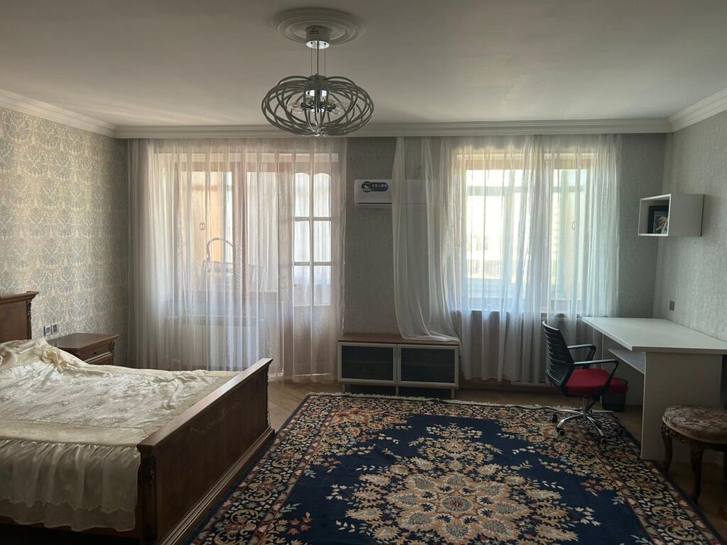 For sale: 4-room apartment (old building), 130 m² — Mənzil, Bakı (6)