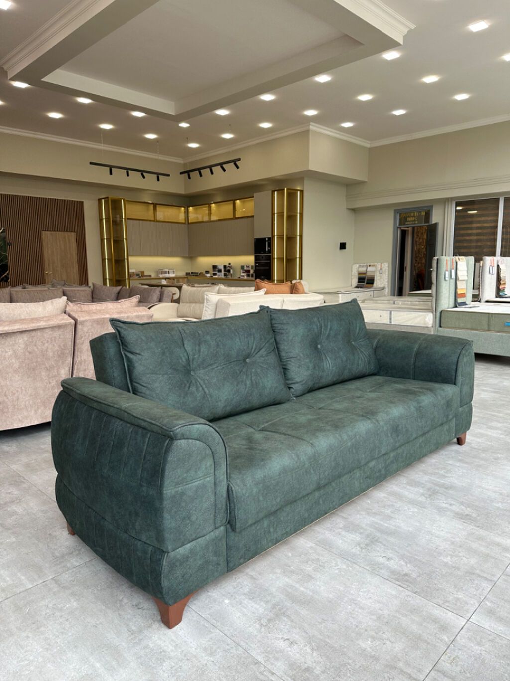 Divan, Yeni, Açılan, Bazalı, Parça, Rayonlara çatdırılma