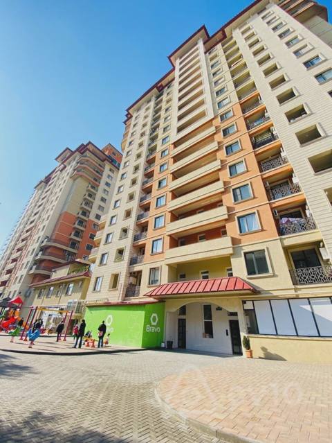 2 otaqlı mənzil, 70 m², Qara qarayev — kirayə — 850 ₼ · 2 бөлме · 70 m² · 10/17 қабат · Баку, Nizami · Mənzil 2 otaqlı mənzil, 70 m², Qara qarayev — kirayə — Баку