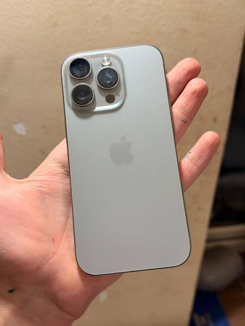 IPhone 16 Pro, 128 GB, Gümüşü, Face ID — 1 570 ₼ · Baku · Apple iPhone IPhone 16 Pro, 128 GB, Gümüşü, Face ID — Baku