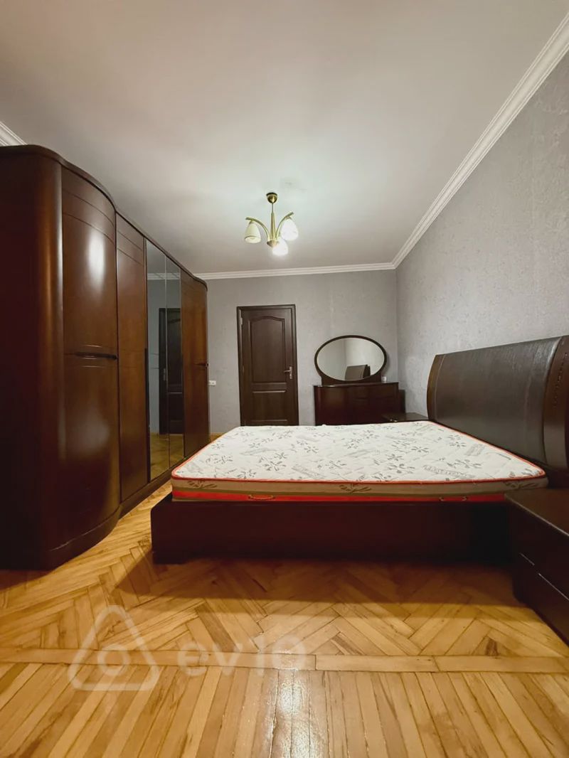 For rent: 3-room apartment (old building), 90 m² — Mənzil, Bakı (2)