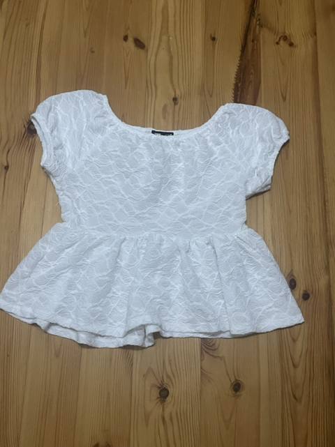 Ağ rəngli, qısaqollu, peplum kəsimli qadın bluz. - Material — 5 ₼ · Гобу · Köynək Ağ rəngli, qısaqollu, peplum kəsimli qadın bluz. - Material — Гобу