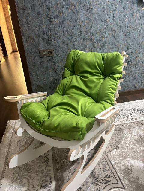 Yeni DİR Yelləncək kreslo – yumşaq yastıqlı model - Korpus: Ağ — Baku