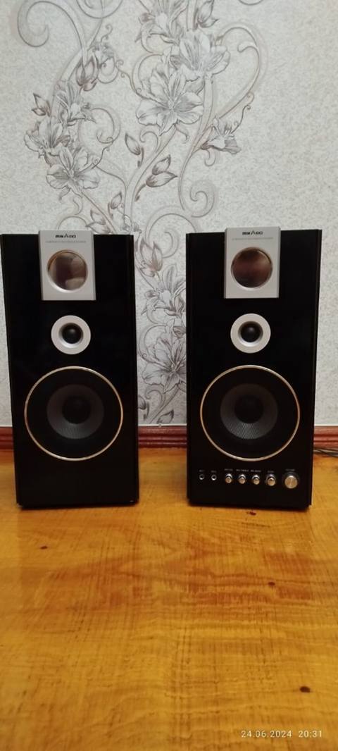 Salam. "Micado" firmasının V11B model, 130 W gücə malik original — 170 ₼ · Baku · Dinamiklər və akustik sistemlər Salam. "Micado" firmasının V11B model, 130 W gücə malik original — Baku