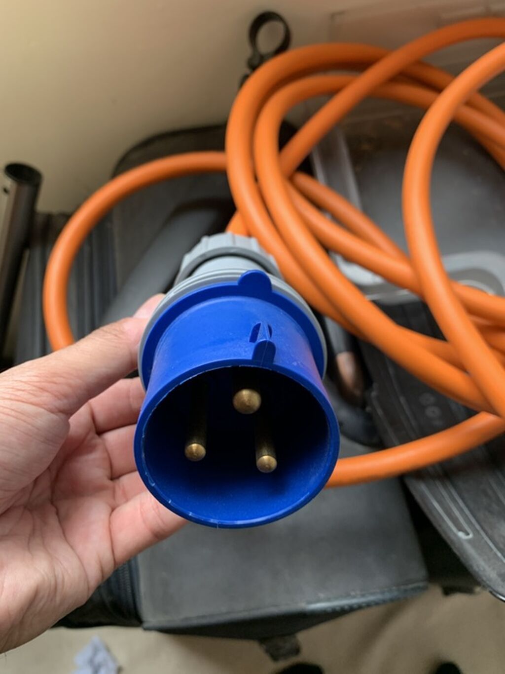 Alpha Smart EV Charger – Daşınan EV Şarj Cihazı (Mode 2) — Avtomobil aləti, Masazır (4)