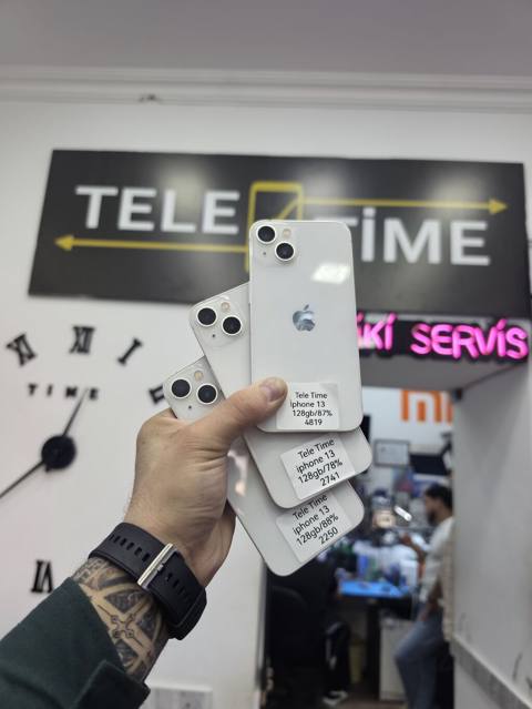 IPhone 13, 128 GB, Ağ, Zəmanət, Simsiz şarj, Face ID — 550 ₼ · Baku · Apple iPhone IPhone 13, 128 GB, Ağ, Zəmanət, Simsiz şarj, Face ID — Baku