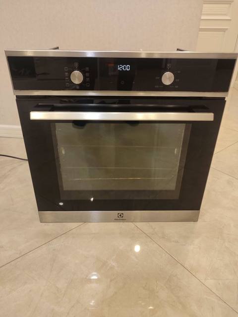 Mebel içi Soba 260 manat yaxşı vəziyyətdədir.Electrolux firması.Yenisi — 260 ₼ · Баку · Masaüstü plitələr Mebel içi Soba 260 manat yaxşı vəziyyətdədir.Electrolux firması.Yenisi — Баку