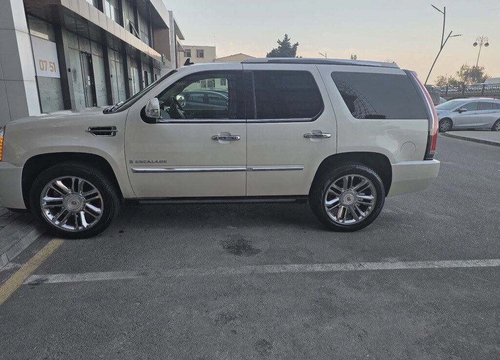 Cadillac Escalade, 2009 il, 190000 km, 6.2 L 06-FI-042 — Avtomobillər, Bakı (9)