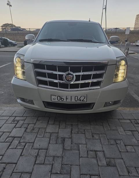 Cadillac Escalade, 2009 il, 190000 km, 6.2 L — Cars