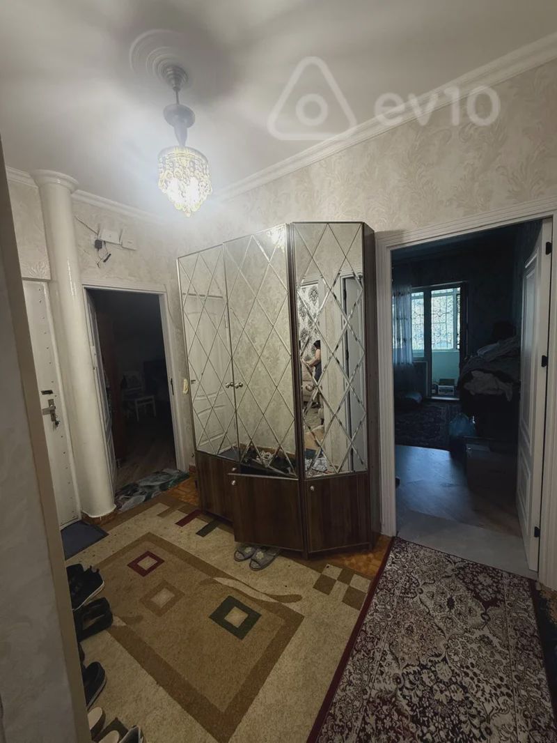 For sale: 4-room apartment (old building), 100 m² — Mənzil, Bakı (5)