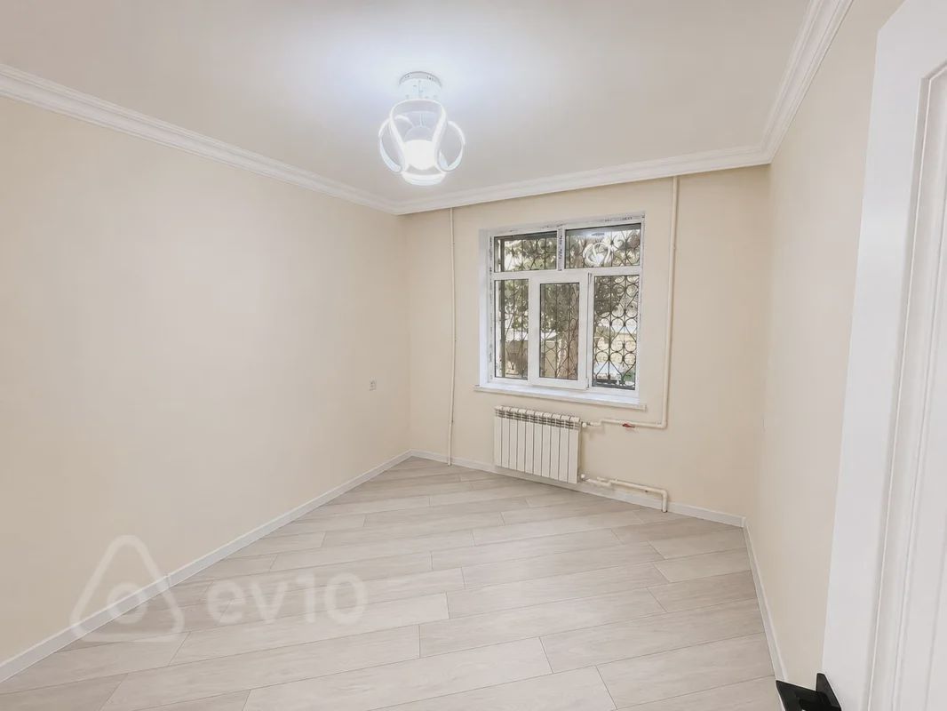 For sale: 4-room apartment (old building), 100 m² — Mənzil, Bakı (4)