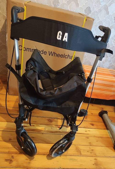 Yüngül və qatlanan rollator tipli gəzinti arabası - Alüminium gövdə — Emin